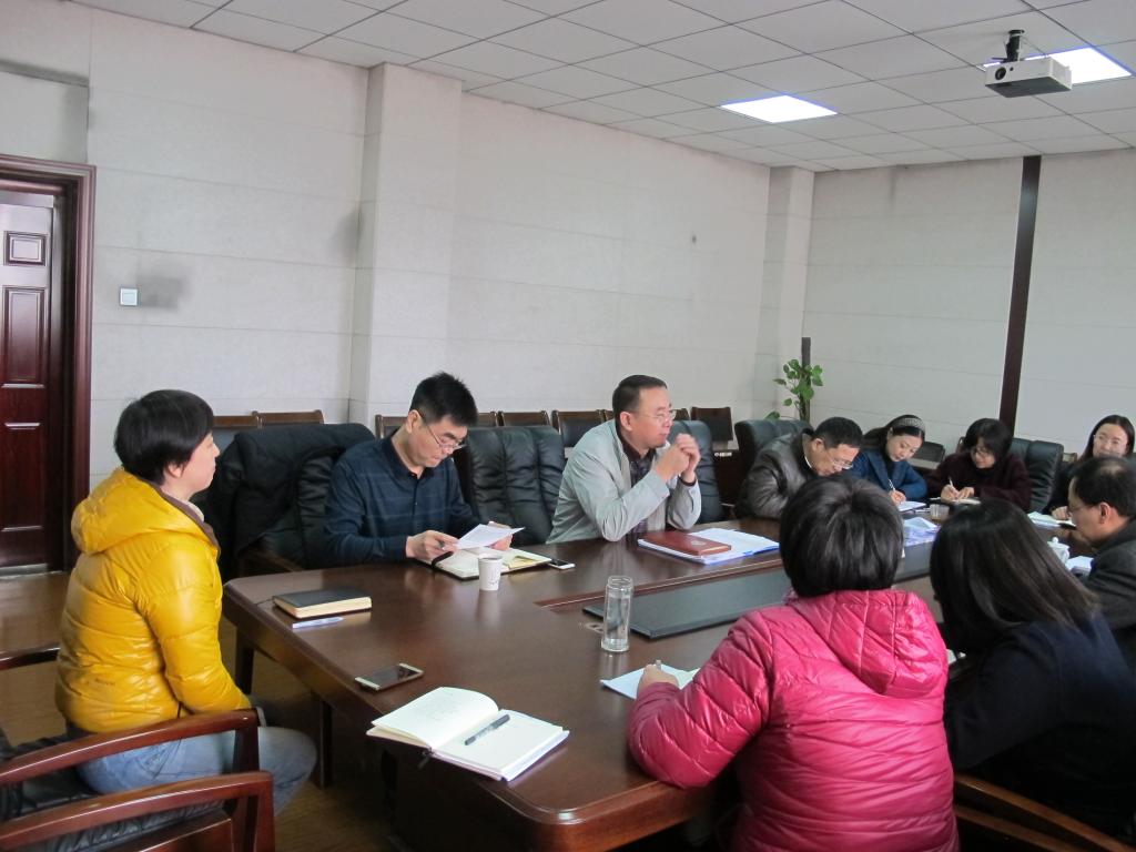 禁忌书屋
召开运动会动员会议.jpg