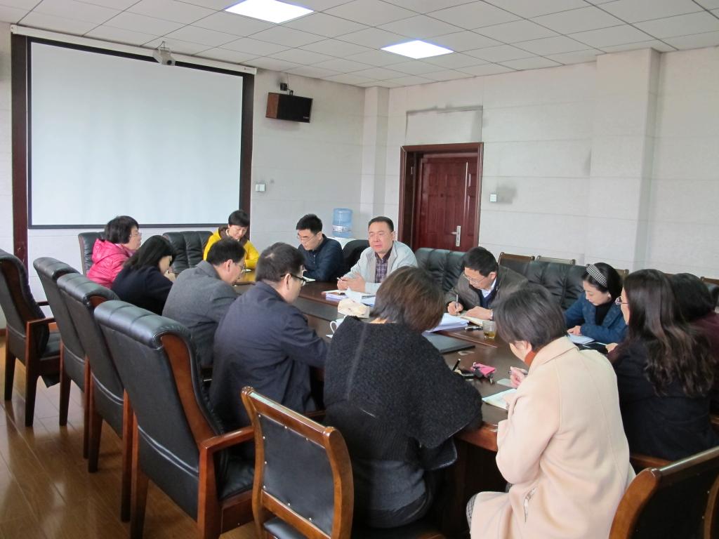 禁忌书屋
召开新学期学生工作会议.jpg